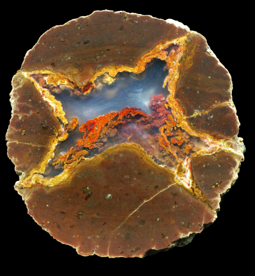 Bed 79 Thunderegg with Beautiful Red Moss