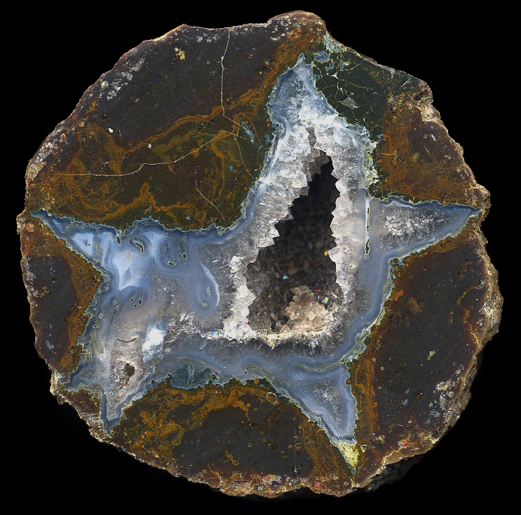 Blue Ridge Thunderegg Geode with Moss Streamers