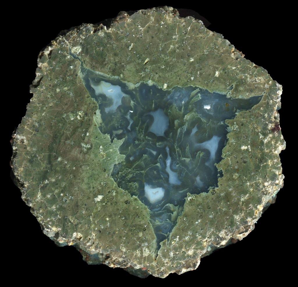 S&S Bed Thunderegg with Elegant Moss